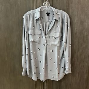 Ann Taylor Gray Floral Camp Shirt Size Medium
